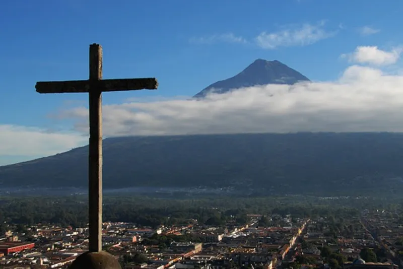 Colonial street and coffee plantation on a coffee and culture full-day tour in Antigua Guatemala